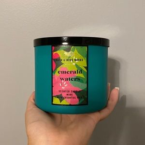 Bath & Body Works Emerald Waters 3 Wick Candle